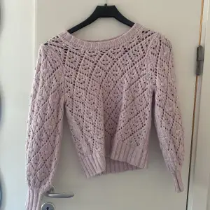 Rosa stickad tröja som jag säljer då den är lite för liten