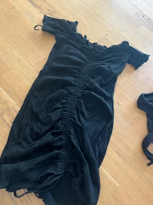 Klänning  - En kort klänning ifrån shein 