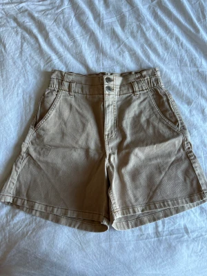 Shorts  - Nya storlek 36