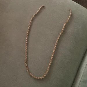 Cordell halsband  - Guld plakerat halsband 