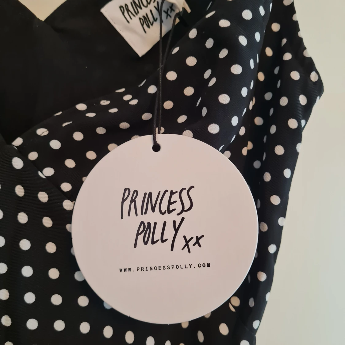 Prickig klänning - 90