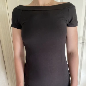 Tunika från Kappahl  - Tunika från Kappahl i storlek XS.inte använd många gånger. 