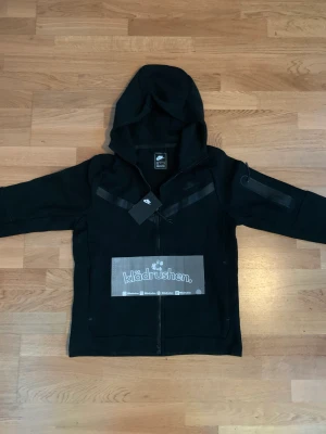 Nike Tech Fleece hoodie - Oanvänd❗️ Billigt pris! Möts i göteborg