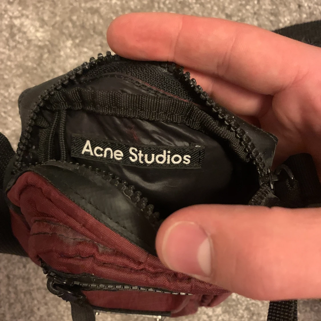 Acne Studios sidebag - 90