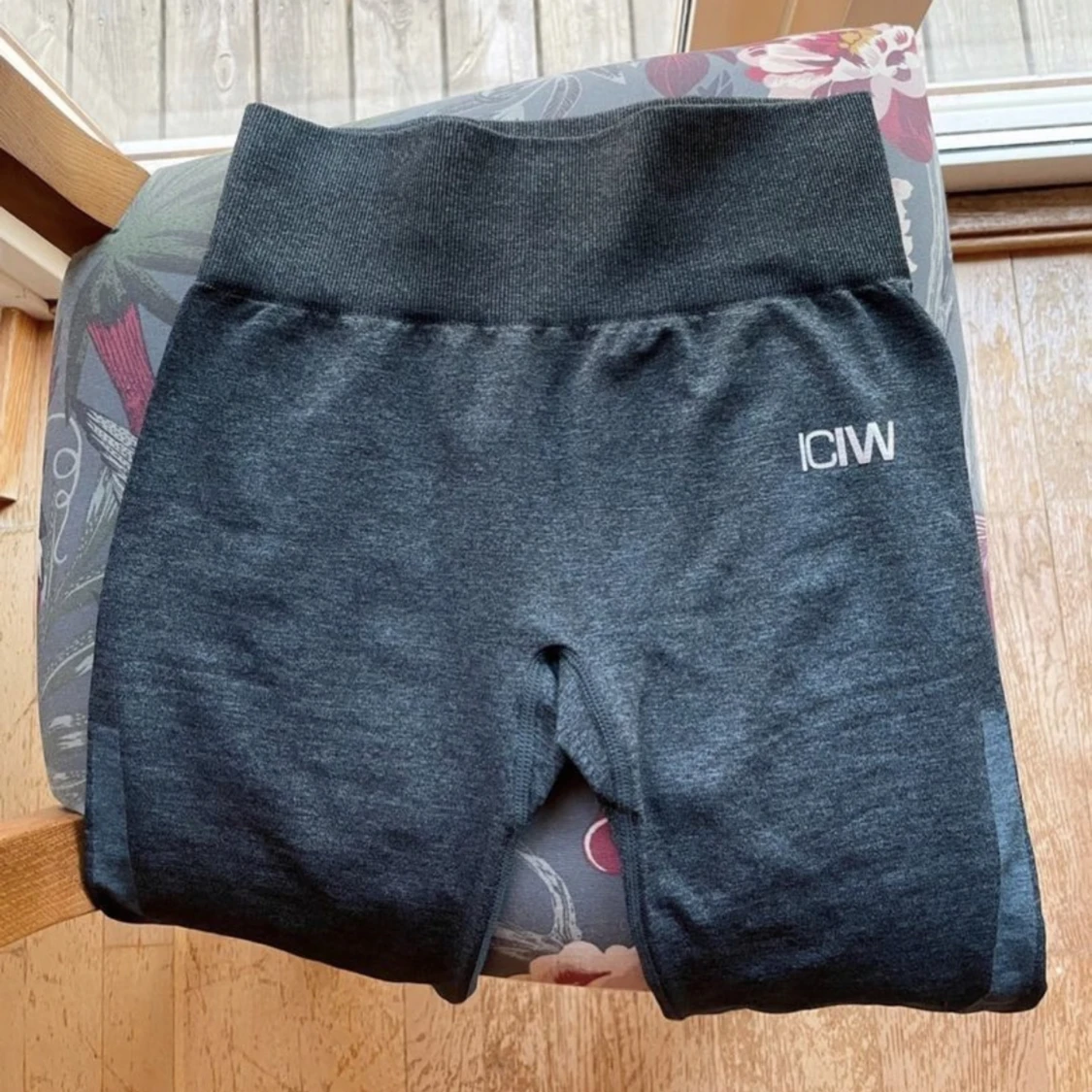 ICIW tights