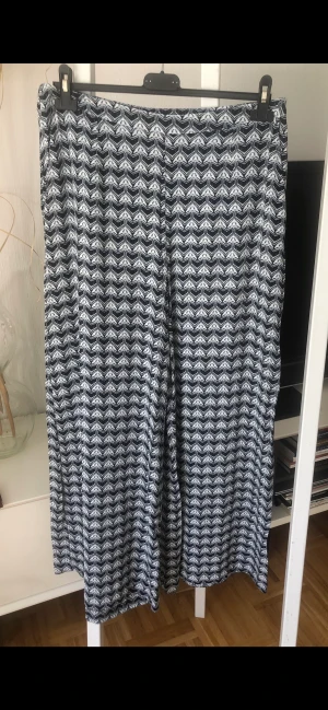 Somriga byxor  - Pallazzo byxor