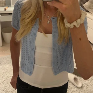 Jätte fin bolero/kofta  - Köptes på plick och har aldrig använt. I fint skick och inga defekter❤️