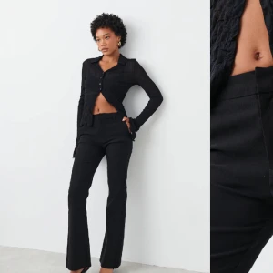 Kostymbyxor gina tricot - Säljer dessa as snygga kostymbyxor i storlek S, köptes för 1 månad sen och använt 1 gång. För privata bilder hmu ☺️