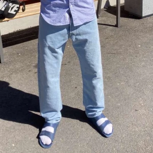 Jack and Jones jeans - Det är ett par jeans från Jack and Jones använda ett fåtal gånger, köpta för 650 säljer dem för dem är för små för mig, skriv för fler frågor 😊