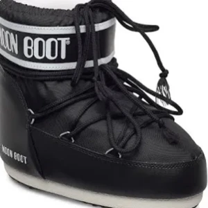 Moonbots - Väldigt bra skick, köpta för 1400 kr och pris kan diskuteras vid affär. ❤️ skriv om ni vill ha mer bilder. ❤️