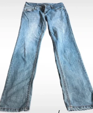 Blå lågmidjade jeans - Lågmidjade raka jeans