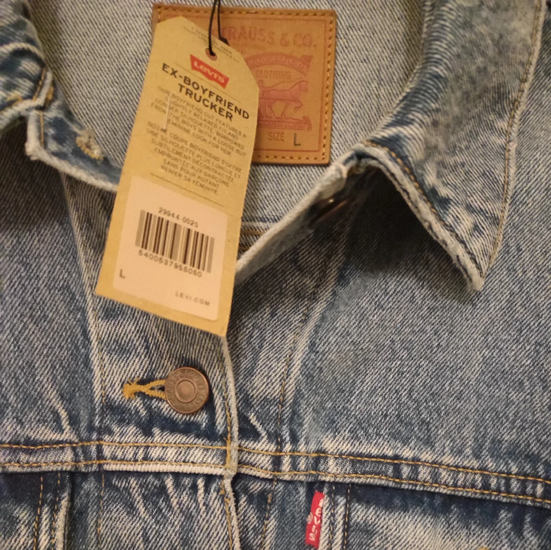 Levis jacka dam fri frakt  - 90