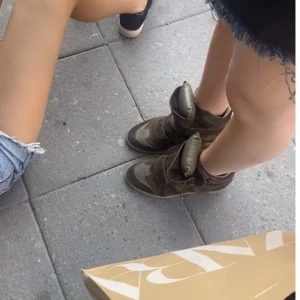 Isabel Marant Skor - Sååå snygga och unika! Jätte bra skick