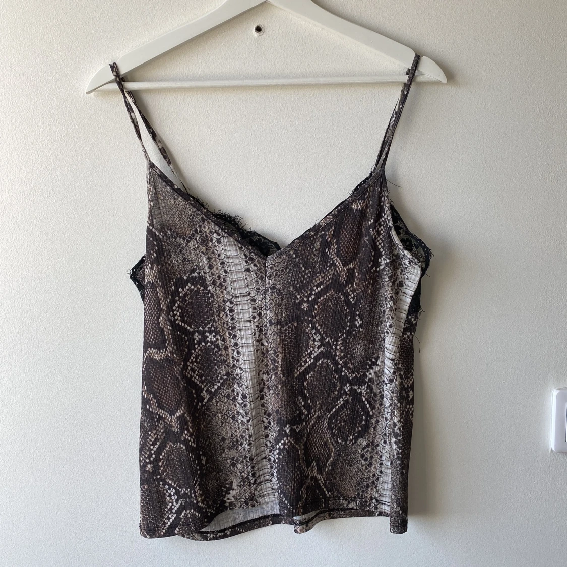 Ormmönstrad linne  - 92