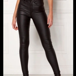 Skinnbyxor - Skinnbyxor från Vero Moda. Tror aldrig jag använt dem. Storlek XS/L 30💓