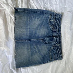 Jeanskjol - Jättesnygg jeanskjol!