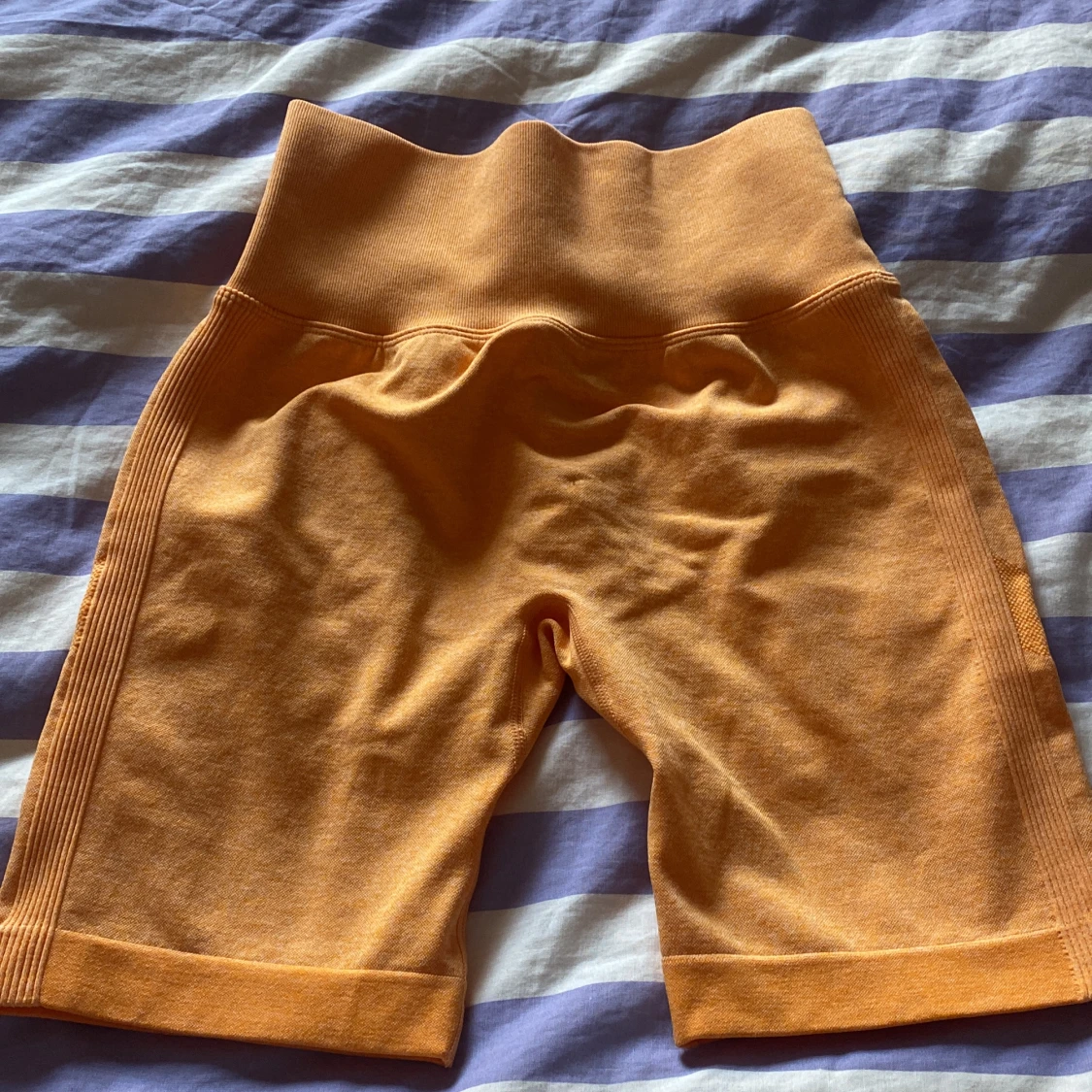 Shorts med scrunch  - 90