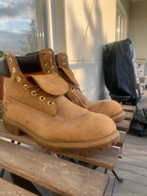 Klassiska timberland - Använd flitigt, synlig slitage