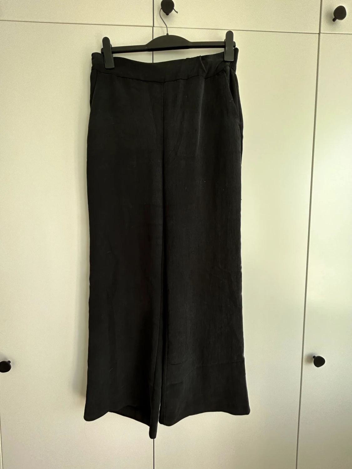 Black wide pants