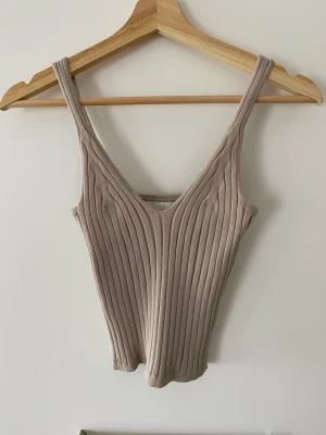 Stickat linne  - Aldrig använd! 