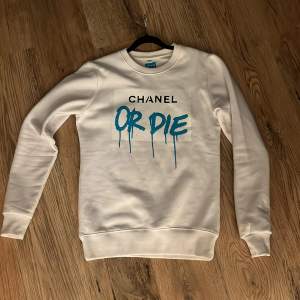 Chanel or die sweatshirt, som ny