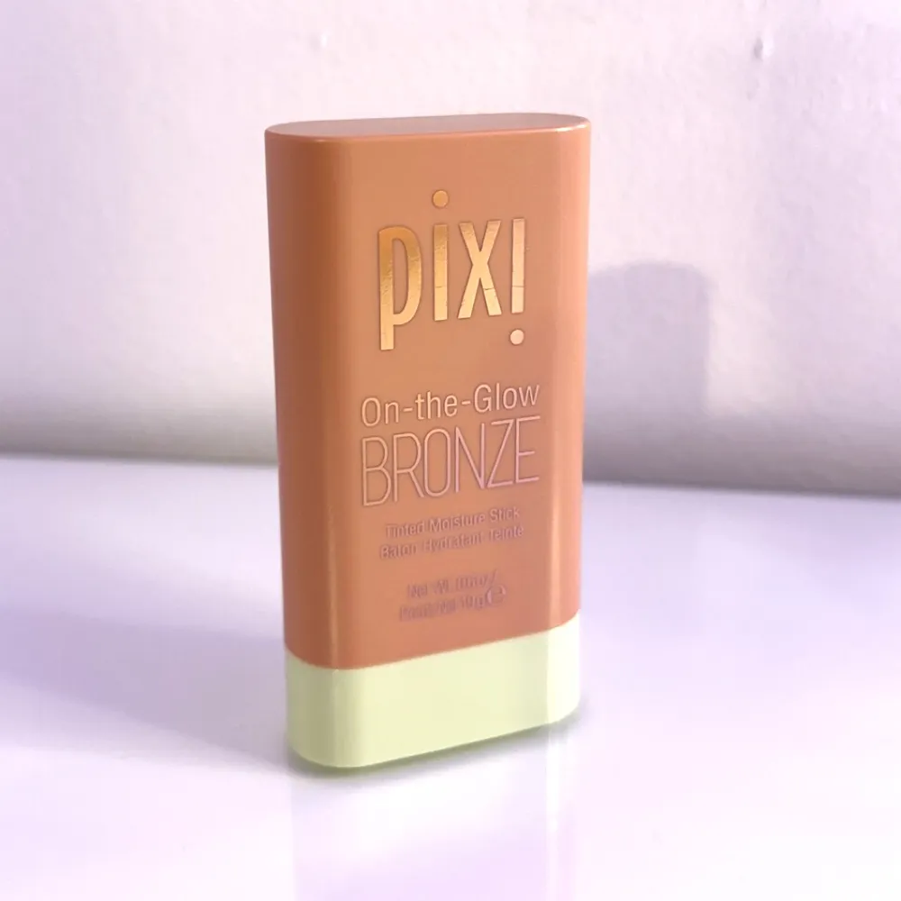 Pixi On the glow bronzer i softglow. Endast testad och som helt ny! 🤎. Övrigt.
