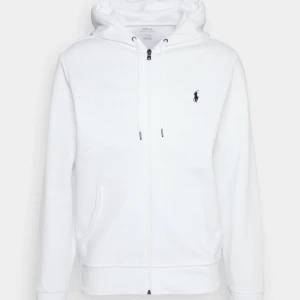 Ralph Lauren hoodie  - Helt ny Ralph Lauren hoodie i storlek S, kan fraktas om köpare står för frakten