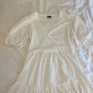 En fin vit klänning från Gina❤️ 