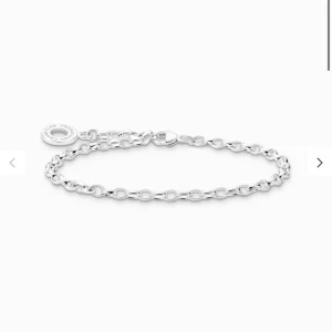 Thomas sabo armband  - Finns inga slitningar och jätte bra skick ❤️ medföljer berlocker! Skriv för bilder. Kan köpas för 300 om inga berlocker medföljs