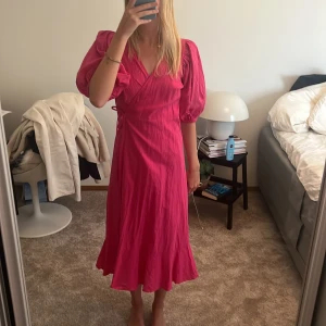 Sommar klänning - Superfin klänning från Gina tricot😍