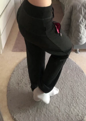 LågmidjadeMjukis  - Så sköna, lila innerficka! Storlek 32/34, töjbara!