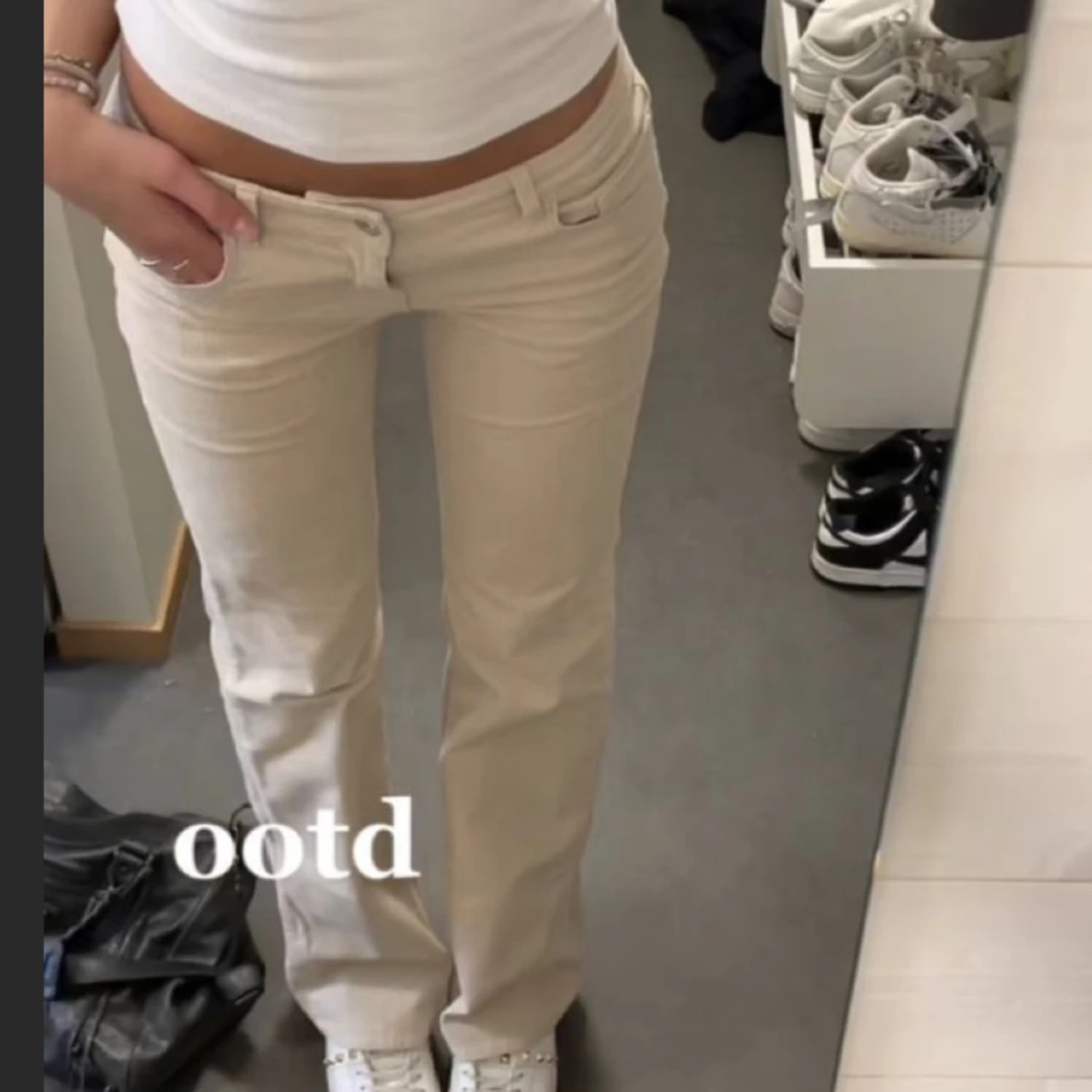 Lågmidjade ljusa jeans