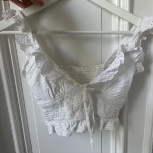 Sommartopp! - Säljer denna supersöta sommartopp!! 