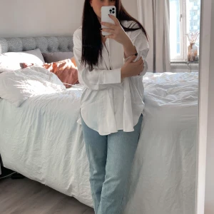 SKJORTA FRÅN H&M - Storlek L