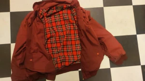Harringtonjacka från märket Merc - Harringtonjacka från märket Merc Strl S Trasig i armhålorna annars intakt 