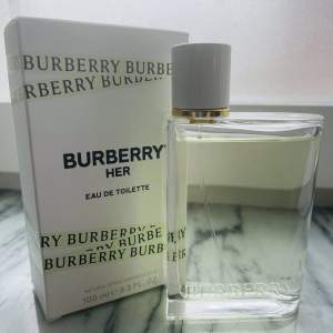  Perfume BURBERRY HER 100ml New, used anly 10 sprays . Original.