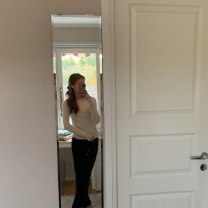 Zara tröja  - Zara långärmad tröja använd 2 gånger jätte skön till vintern!❤️