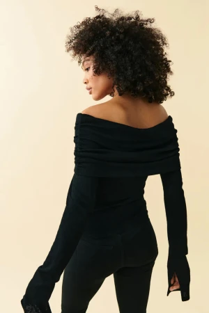 Ny topp - Säljer denna, använd en gång, därav priset