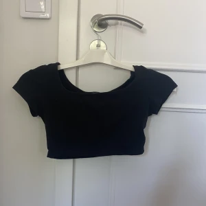 Svart kort topp - Svart kort topp