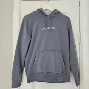 Supersnygg hoodie från hollister i fint skick! Köpt för ca 500 kr❤️