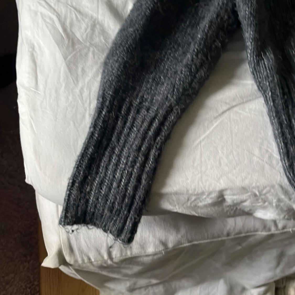 Stickad tröja off shoulder - 91