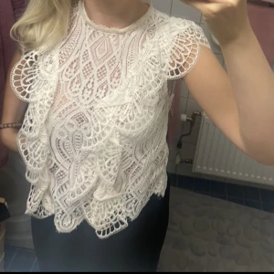 Zara Topp - Slutsåld i storlek xs 200kr+frakt