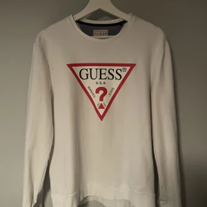 Guess sweatshirt - Vit guess sweatshirt  Strl M