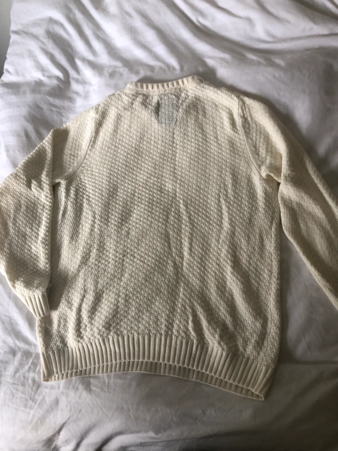 Varmvit kabelstickad tröja L  - 90