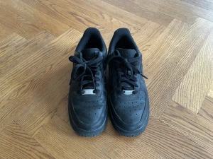 Nike air force  - Köpte förra sommaren, använda ett fåtal gånger. 