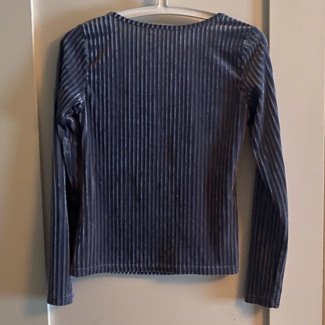 Mörkblå långärmad  - 90