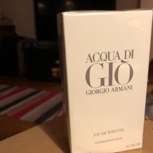 Giorgio Armani Parfym - Acqua Di Gio Giorgio Armani parfym. Köpte fel kvitto finns