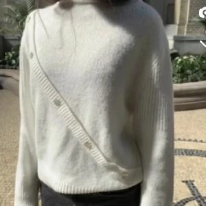 Design by si tröja - Strl xs/s fint skick 💕