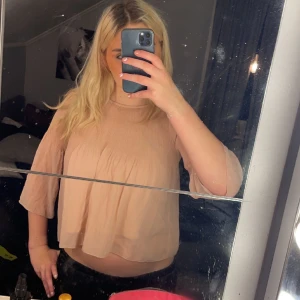 rosa blus  - jätte fin rosa blus 🙈