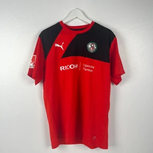 Fotbollströja  - Puma - ÖSK tredjeställ 2017🔥 Size L (passar m) Skick 10/10 299kr